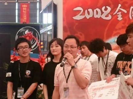 吃瓜吃到正主面前娱乐圈,吃瓜群众意外撞见明星正主，娱乐圈风云再起